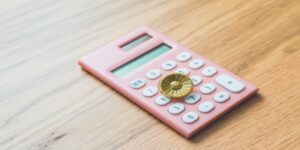債務整理の費用は分割払い可能？債務整理の費用相場や負担を抑える方法を解説