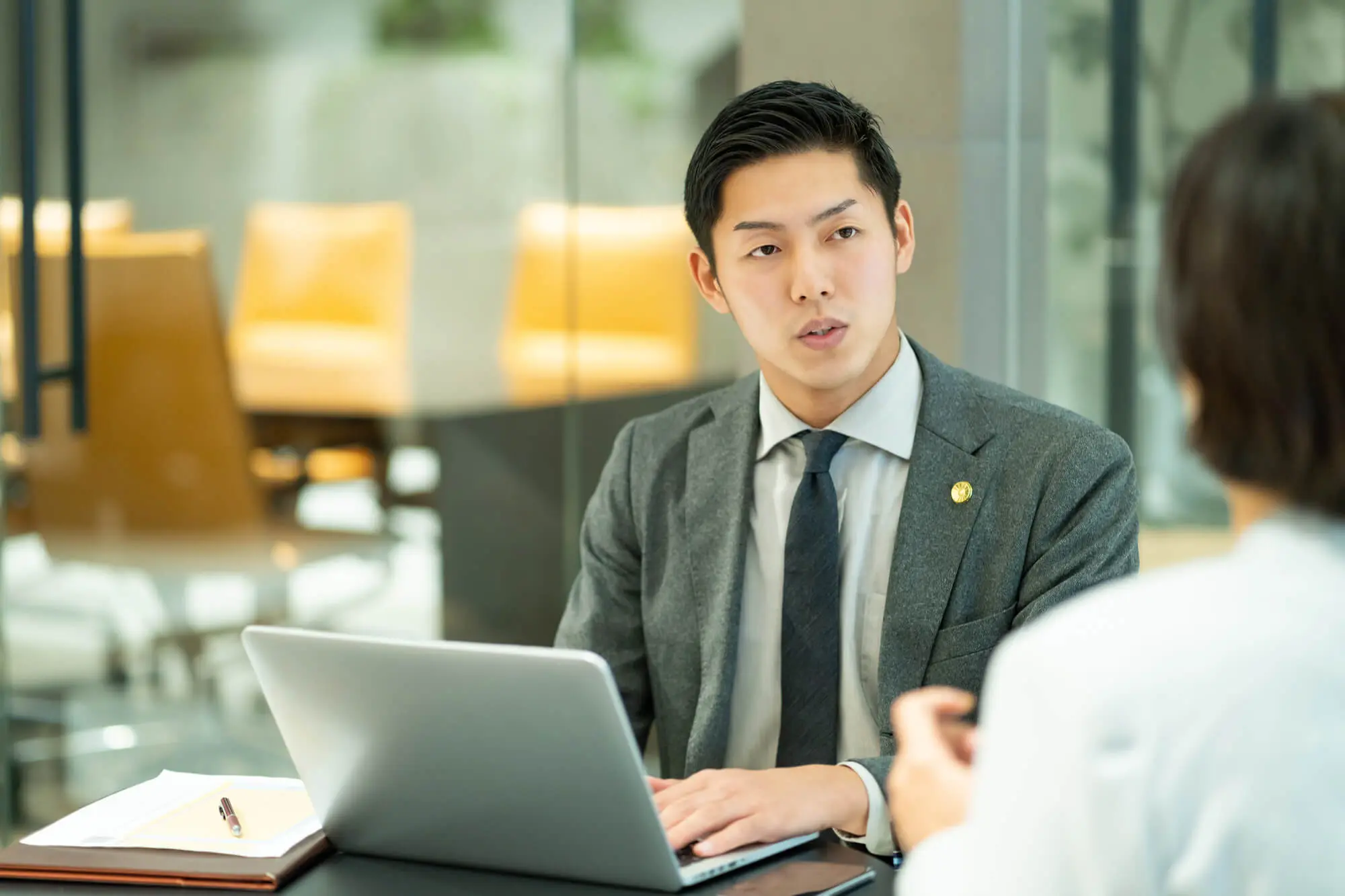 相続放棄は弁護士に無料相談すべき 相談先ごとの費用や注意点を解説 法律相談ナビ 相続放棄は弁護士に無料相談すべき 相談先ごとの費用や注意点を解説 法律相談ナビ