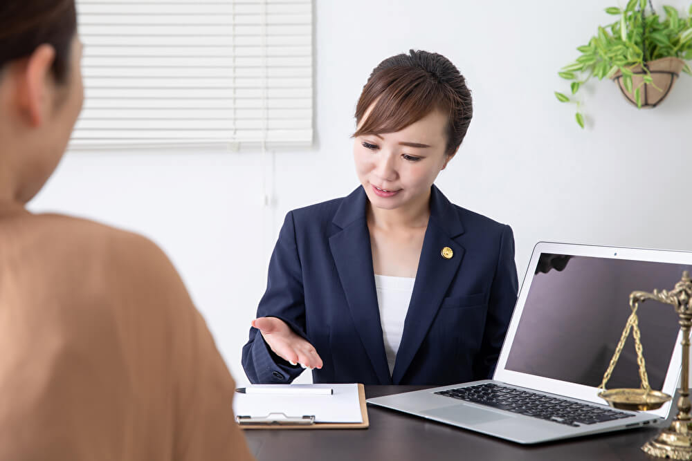 債務整理は弁護士に依頼すべき？費用や選び方、司法書士との違いも解説 法律相談ナビ